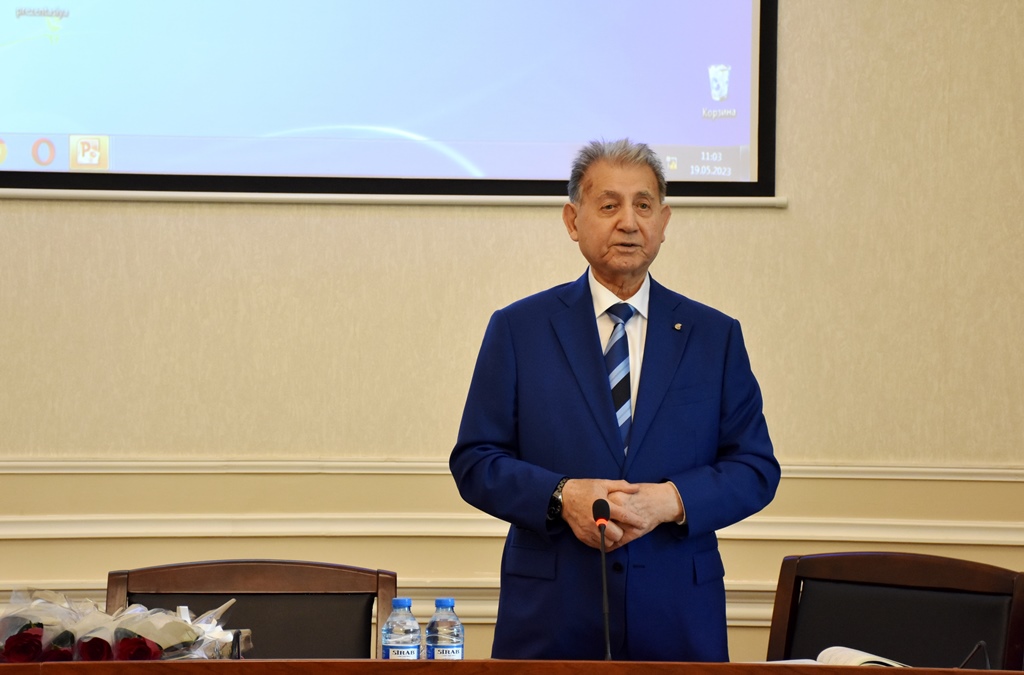 Geologiya və Geofizika İnstitutunun Elmi şurasının iclasında bir sıra məsələlər müzakirə olunub