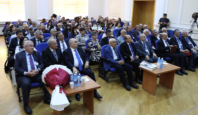 “Şərq-Qərb Nəqliyyat Dəhlizində Logistika, İdarəetmə və İstismar Problemləri”nə həsr olunmuş 5-ci Beynəlxalq Konfrans öz işinə başlayıb