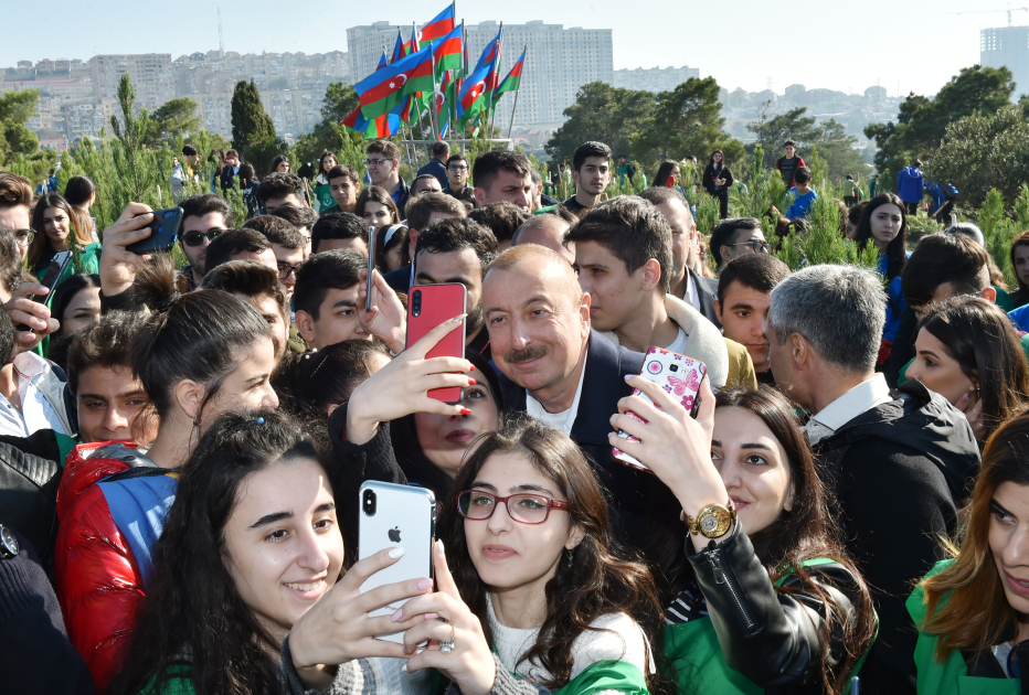 Keçmişdən güc, bu gündən ilham alaraq sabaha doğru