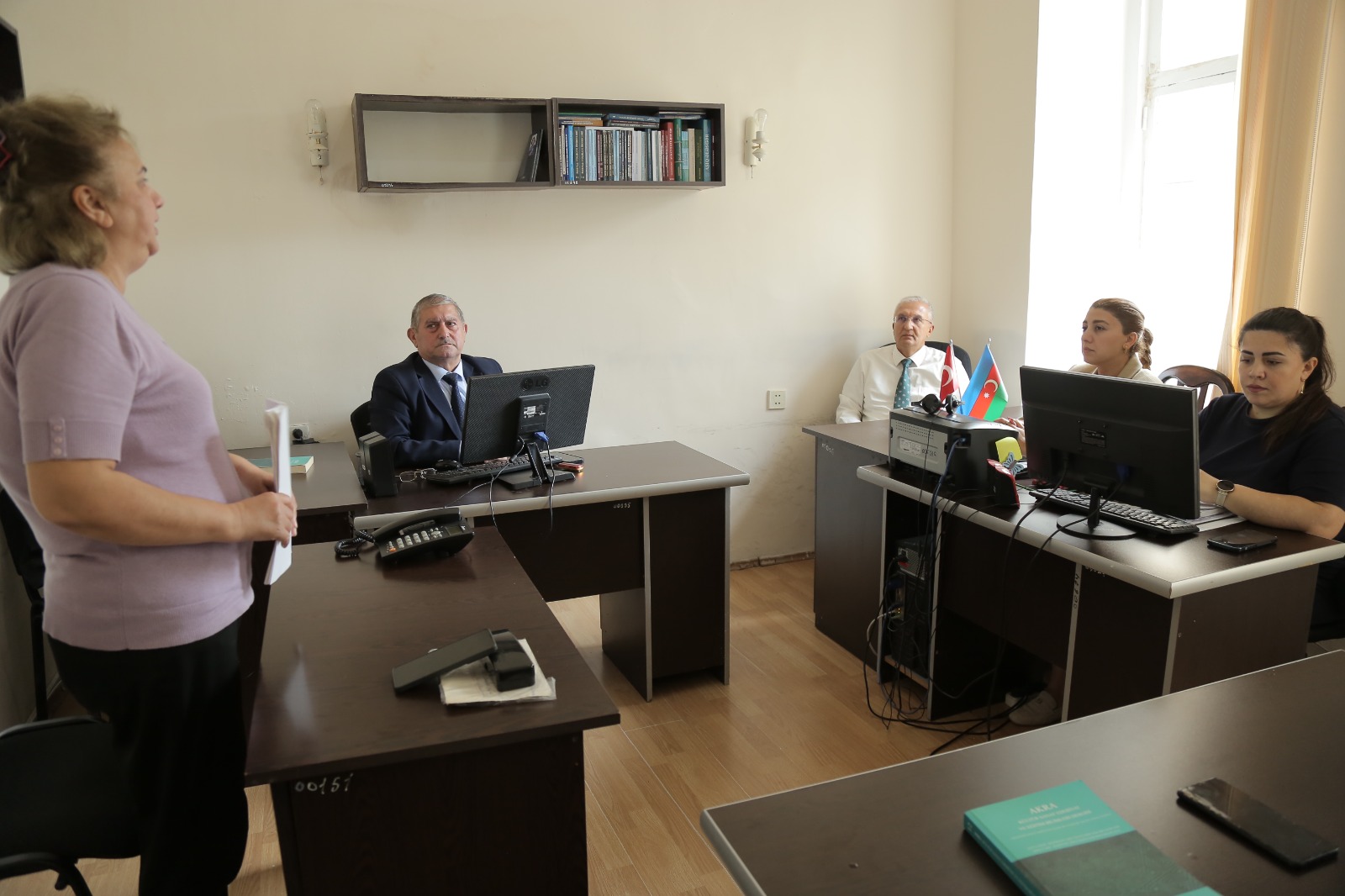 Folklor İnstitutunda paremioloji vahidlərin freym nəzəriyyəsi əsasında tədqiqi müzakirə olunub