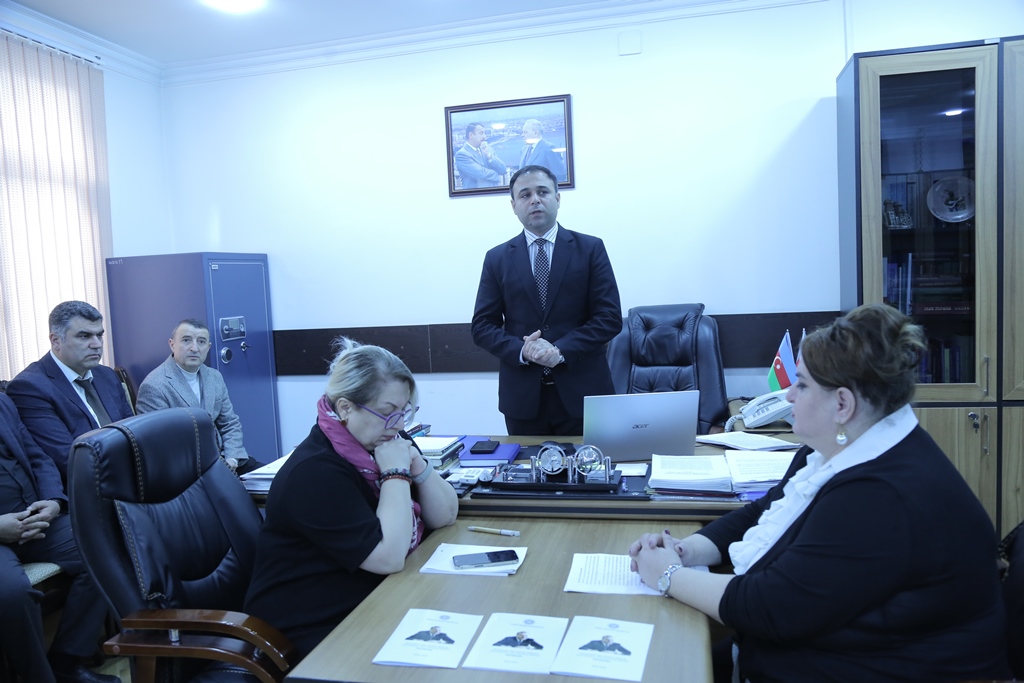 Folklor İnstitutunda Ümummilli Lider Heydər Əliyevin anım gününə həsr olunmuş tədbir keçirilib