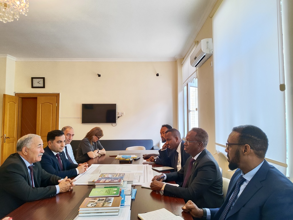 Torpaqşünaslıq və Aqrokimya İnstitutunda Somalidən gələn qonaqlarla görüş keçirilib