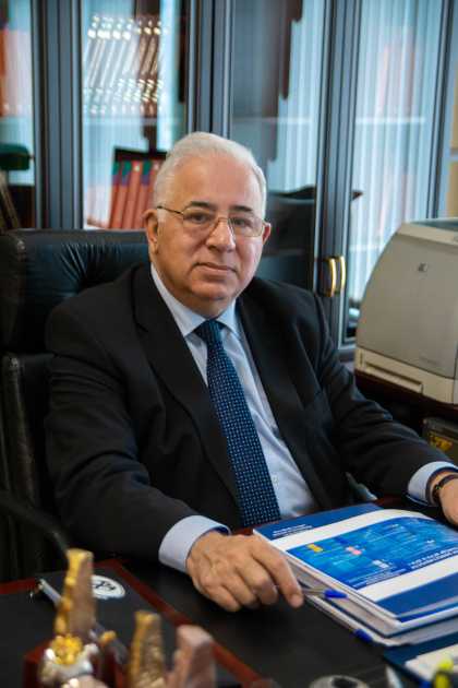 Dövrləri və xalqları bir araya gətirən alim Vaqif Kərimov