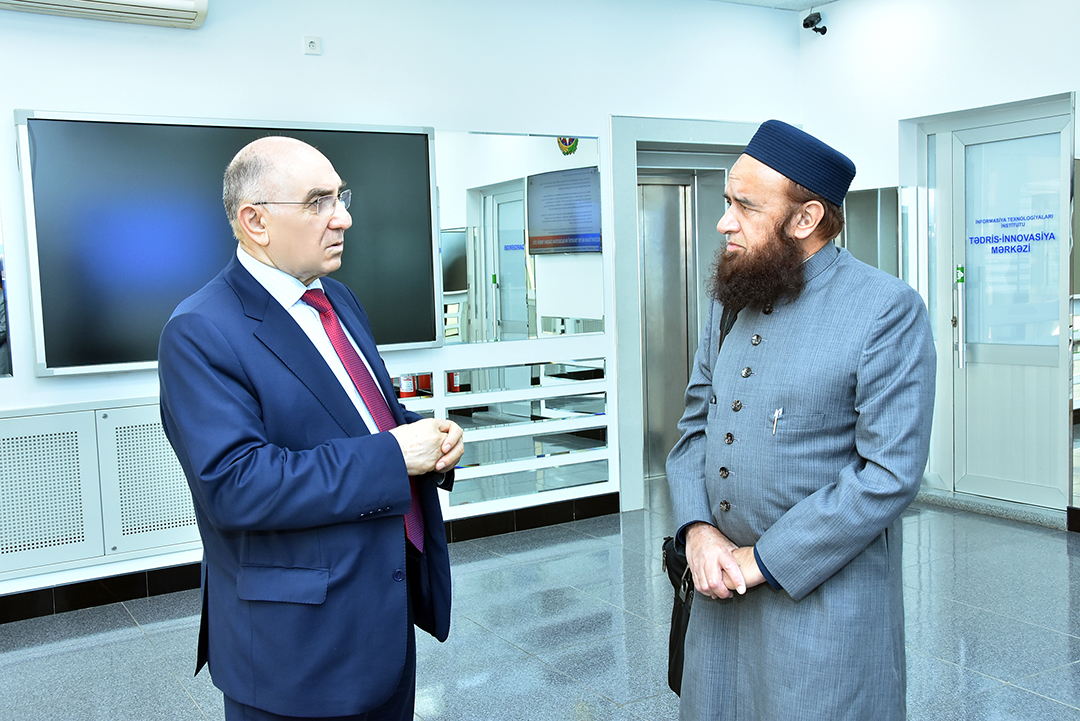 Çikaqo Universitetinin professoru ilə rəqəmsal tibb problemləri müzakirə olunub