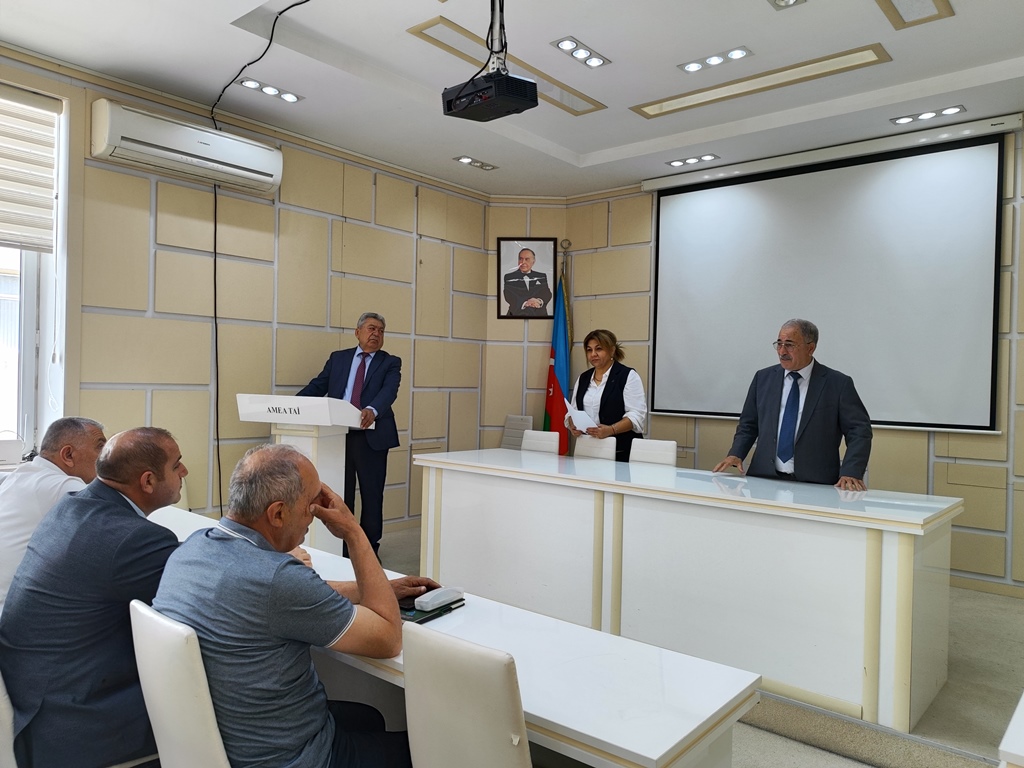 Torpaqşünaslıq və Aqrokimya İnstitutunda maarifləndirici tədbir keçirilib