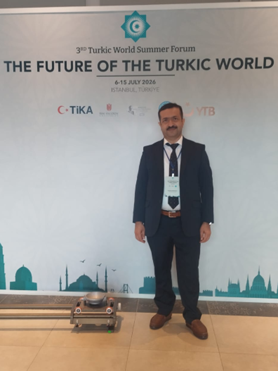 Şərqşünas alim İstanbulda III Türk Dünyası Yay Forumunda iştirak edib