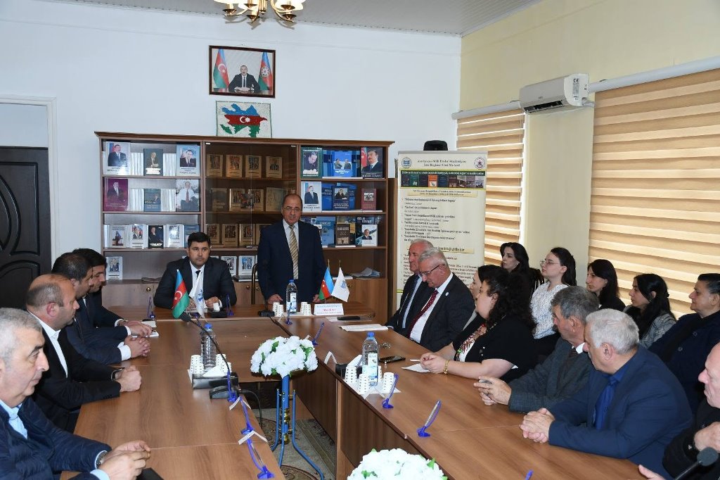 Şəki Regional Elmi Mərkəzdə YAP VIII Qurultayına həsr olunmuş iclas keçirilib