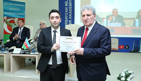 "Uğurlarıma görə müəllimlərimə minnətdaram"