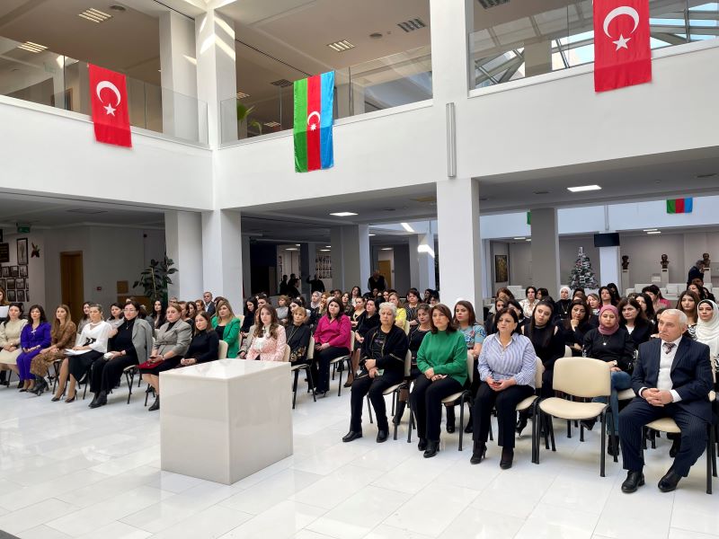 В ЦНБ отметили 31 Декабря – День солидарности азербайджанцев мира и Новый год