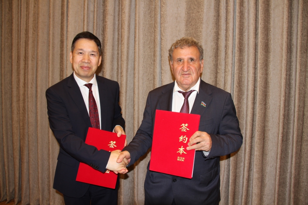 A memorandum was signed between ANAS and the China Biodiversity Conservation and Green Development Foundation