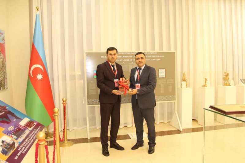 MEK Özbəkistandakı Heydər Əliyev adına Azərbaycan Mədəniyyət Mərkəzinə kitablar bağışlayıb