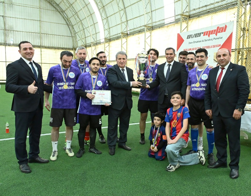 AMEA-da Ümummilli Liderin 103-cü ildönümünə həsr edilmiş mini futbol turniri başa çatıb