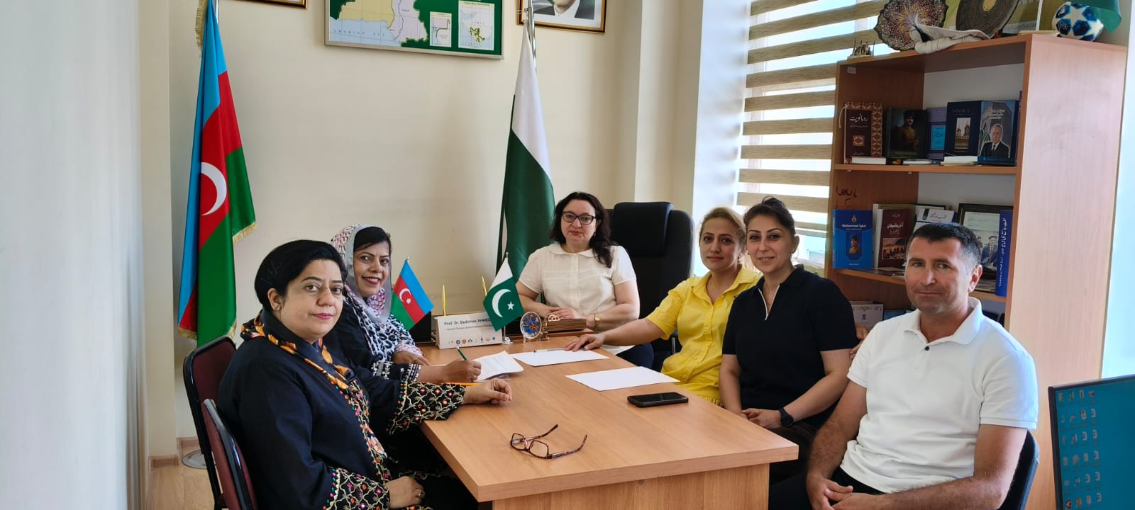 AMEA prezidenti akademik İsa Həbibbəyli pakistanlı alimlərlə görüşüb