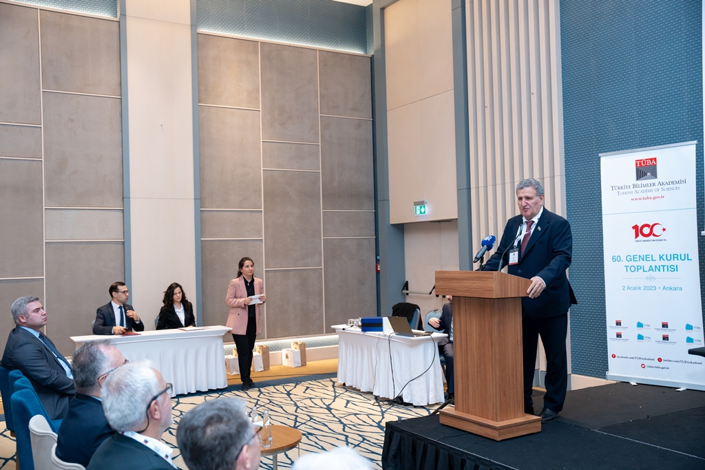 Президент НАНА выступил в Академии наук Турции