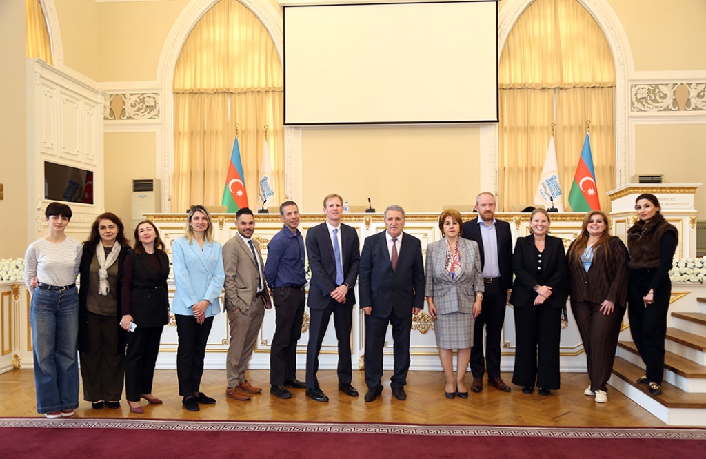 Академик Иса Габиббейли встретился с американскими специалистами