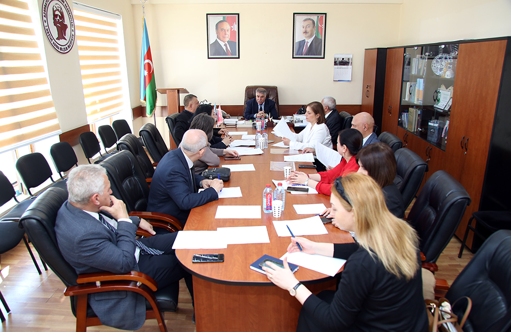 Şəxs Adları Komissiyasının ilk iclası keçirilib