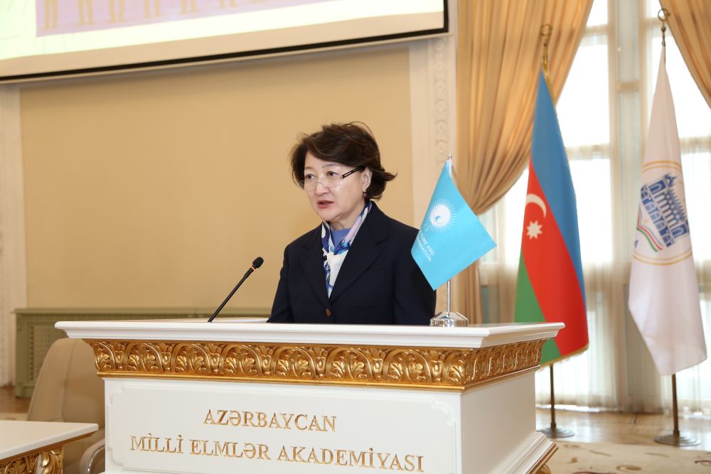 Aktoty Raimkulova, President of the International Turkic Culture and Heritage Foundation praised the research conducted at ANAS related to the Turkic world.