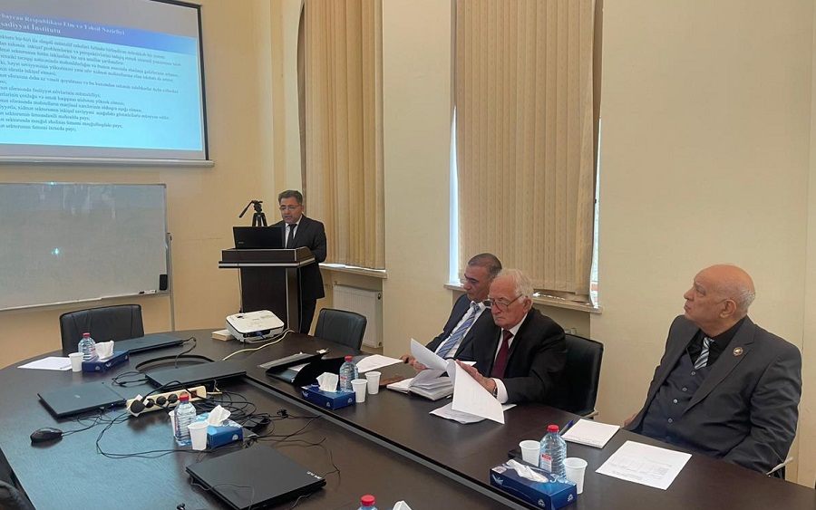 İqtisadiyyat İnstitutunda şöbələrin hesabatlarının dinlənilməsinə başlanıb