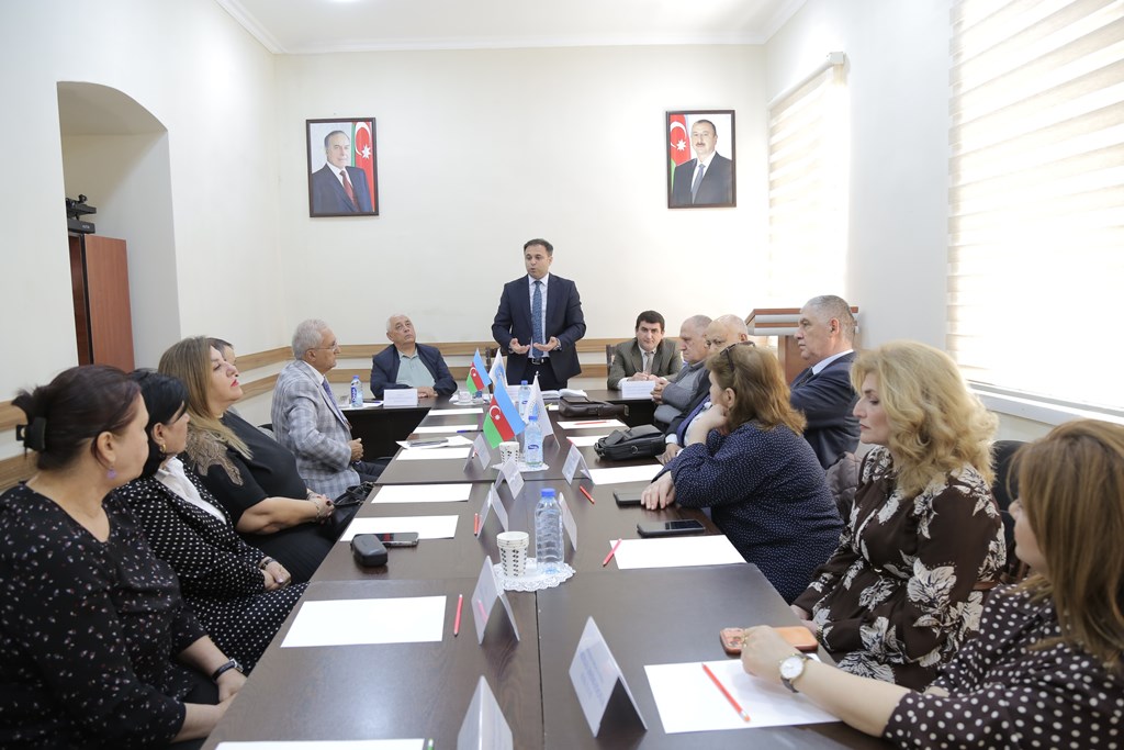 Folklor İnstitutunun nəzdində fəaliyyət göstərən Dissertasiya Şurasının ilk iclasında mühüm məsələlər müzakirə olunub