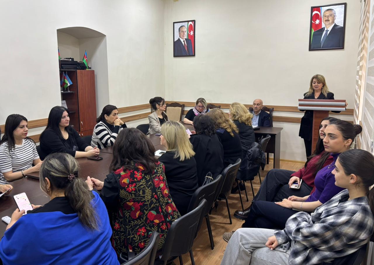 Folklor İnstitutunda elmi seminar: bədii nəsrdə folklorun transformasiyası müzakirə olunub