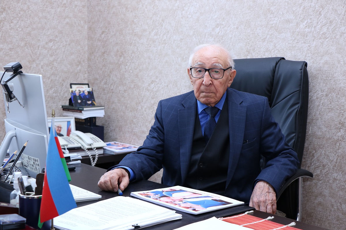 Elmlə yaşanan ömür