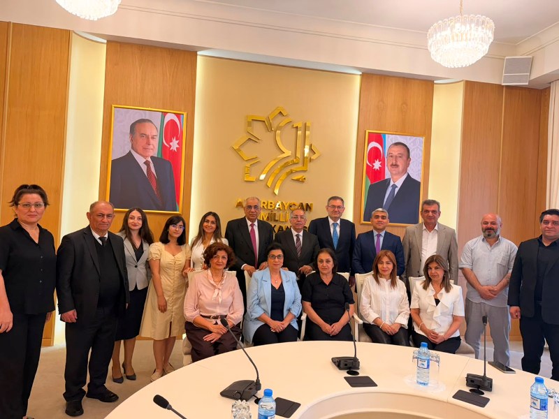 Professor İradə Köçərli milli musiqi alətlərinə həsr olunmuş layihənin yekun müzakirəsində iştirak edib