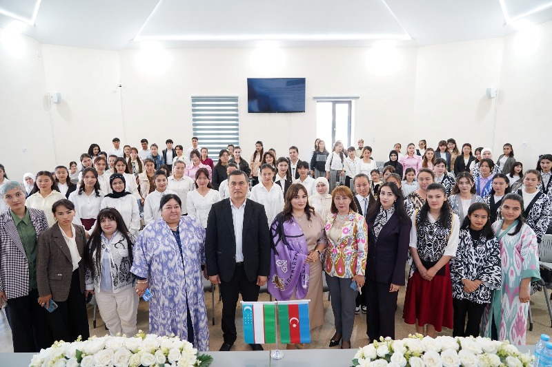 Ədəbiyyat İnstitutunun əməkdaşı Özbəkistanda tələbələrə ustad dərsi keçib