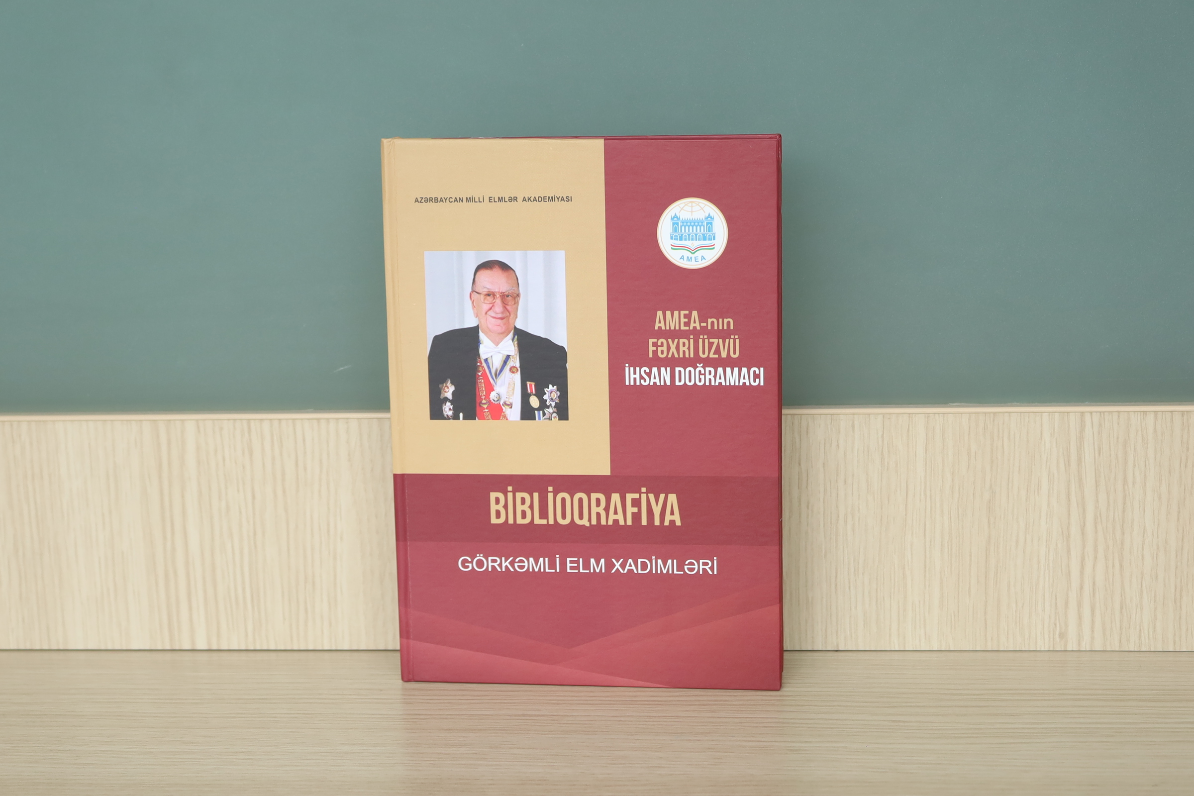 Türk dünyasının görkəmli alimi, professor İhsan Doğramacının biblioqrafik göstəricisi çapdan çıxıb