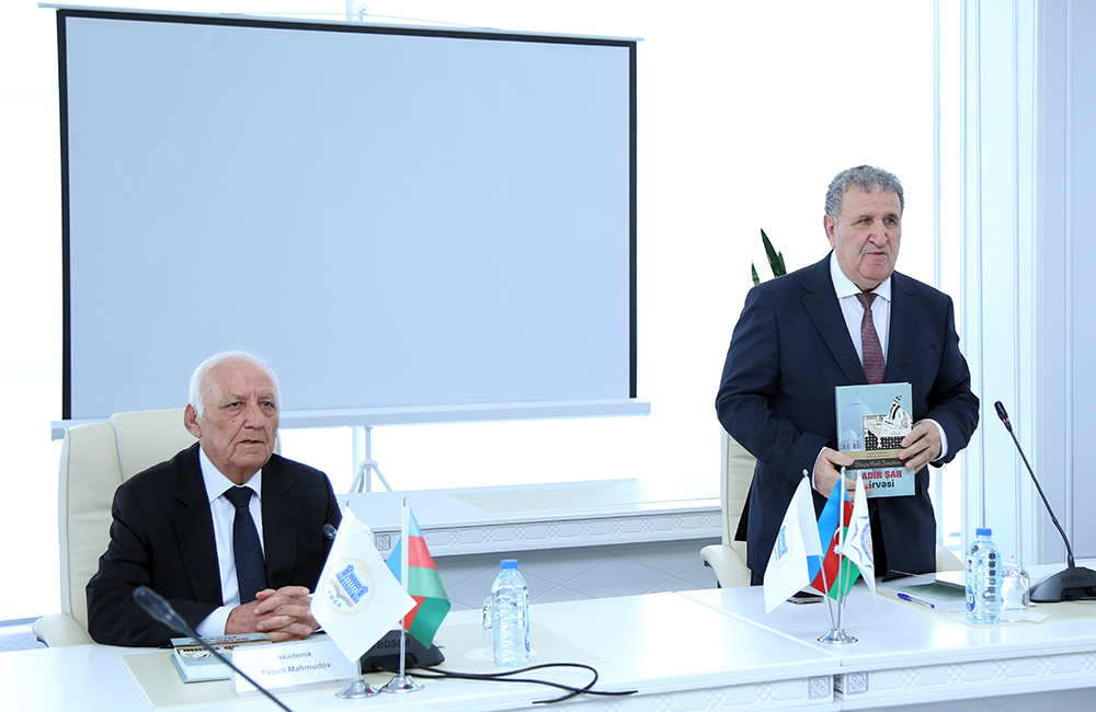 AMEA-da “Dünya hərb sənətinin Nadir şah zirvəsi” kitabının təqdimatı olub