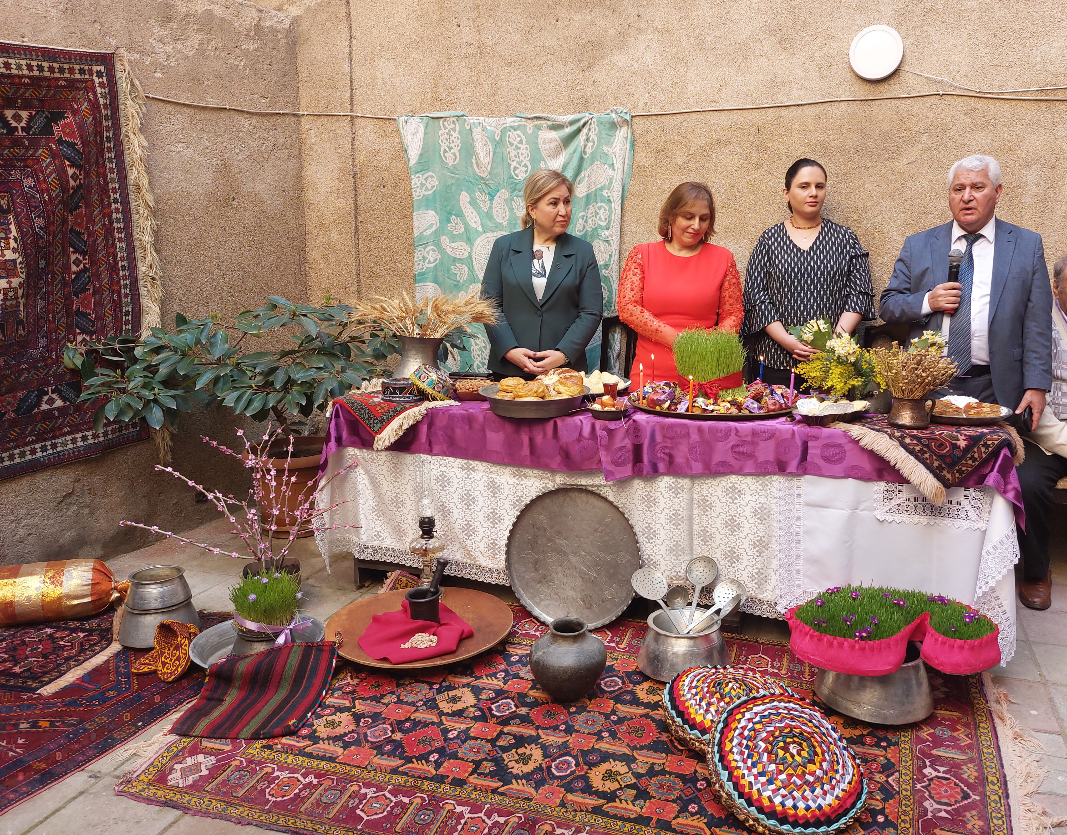 Folklor İnstitutunda “Türk dünyasının ortaq mirası Novruz” adlı sərgi-tədbir keçirilib