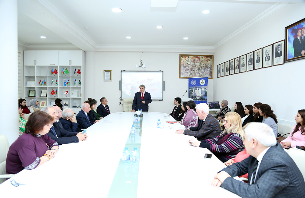 A scientific session dedicated to the 100th anniversary of academician Bakhtiyar Vahabzadeh was held at ANAS