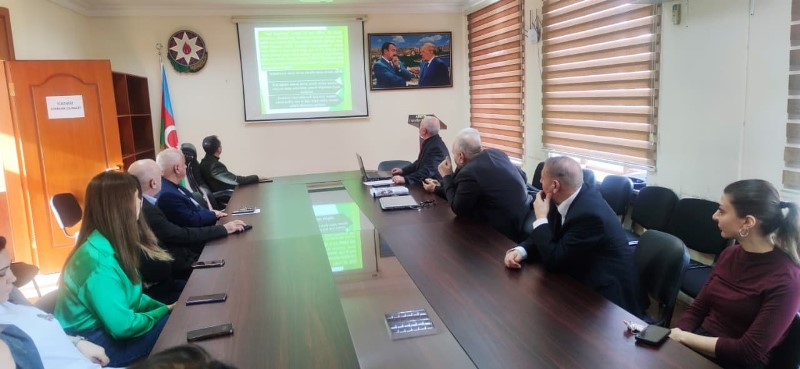 Elmi seminarda yaşıl iqtisadiyyata dair məruzə dinlənilib