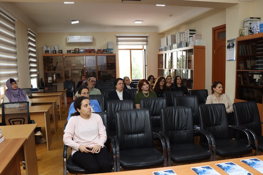 “Azərbaycan tarixinin tədqiqində yeni metodoloji yanaşmalar və rəqəmsal texnologiyalar” mövzusunda elmi seminar