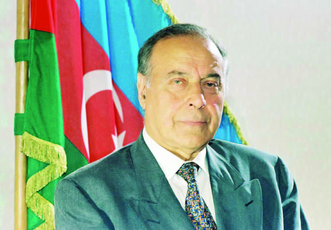 Heydər Əliyev fenomeni: siyasi portretin miqyası və şəxsiyyətin missiyası