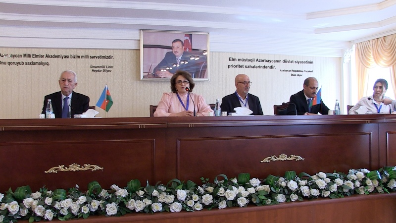 “Gəncədən başlayan dövlətçilik salnaməsi” mövzusunda konfrans keçirilib