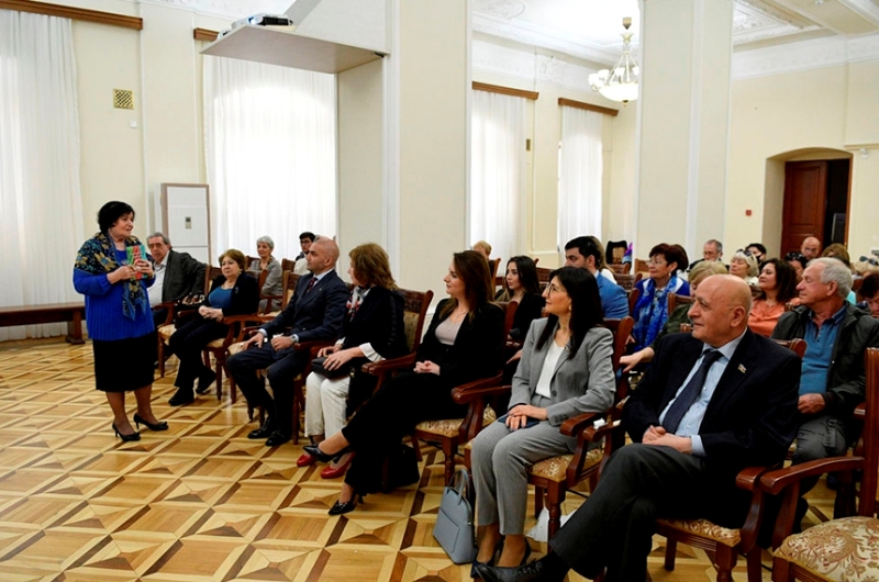 Tarix Muzeyində “Müzəffər Azərbaycan” kitabının təqdimatı olub