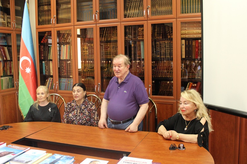 Şərqşünaslıq İnstitutunda İstanbul Universitetinin professorları ilə görüş keçirilib