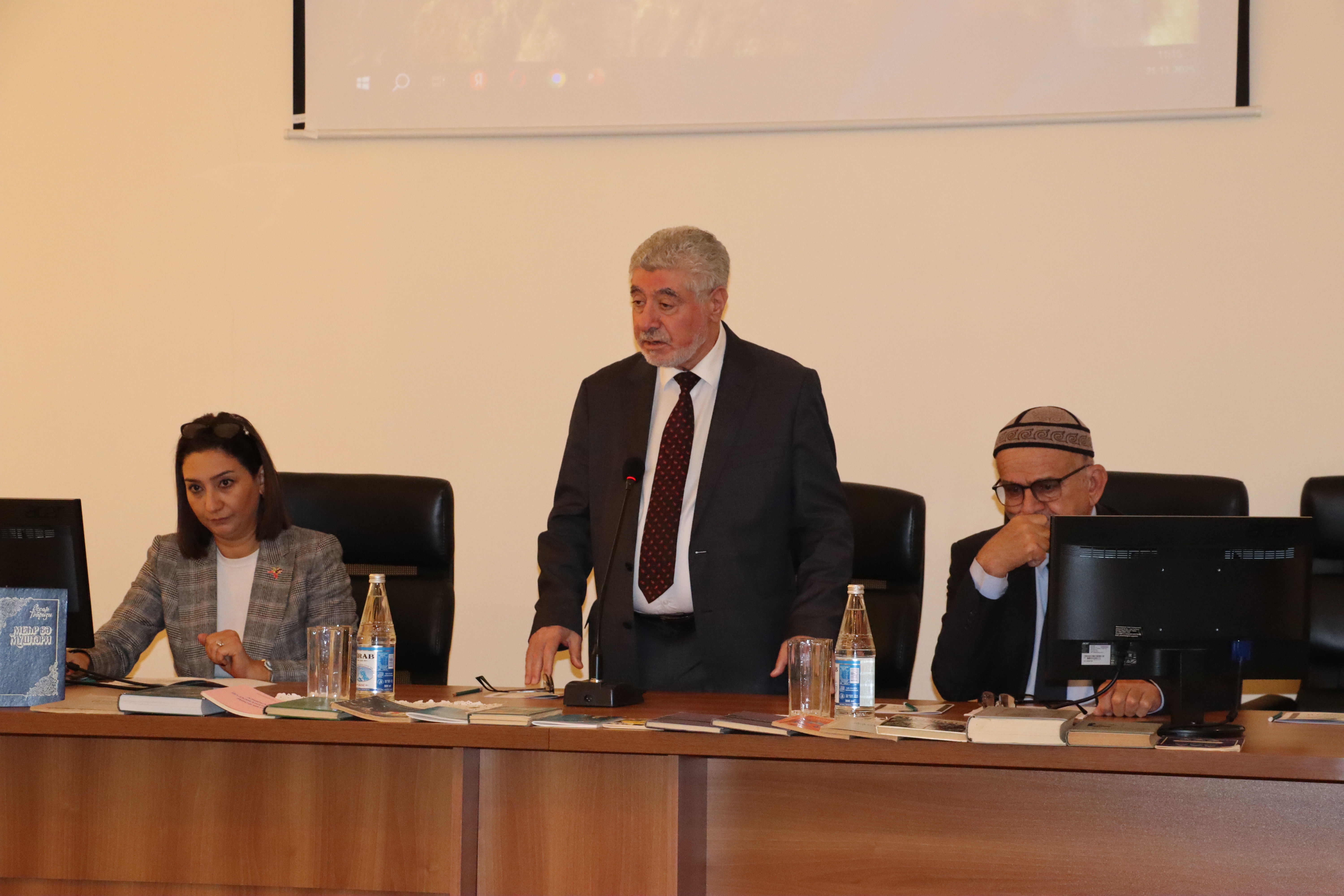 Əlyazmalar İnstitutunda respublika konfransı keçirilib