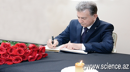 Президент НАНА выразил соболезнование в посольстве Франции в Азербайджане