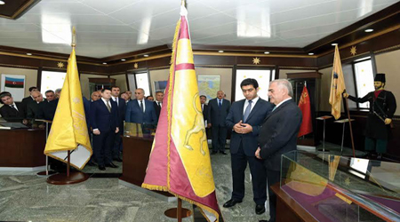 The presentation of the state and battle flags of Nakhchivan Khanate