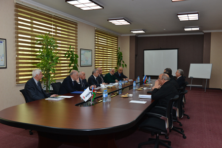 Расширяются связи сотрудничества между НАНА и ПО «Азерикимья»