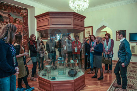 Beynəlxalq Multikulturalizm qış məktəbinin iştirakçıları AMEA Milli Azərbaycan Ədəbiyyatı Muzeyində olublar