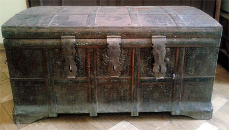 ANAS National Museum of Azerbaijan History received the ethnographic chest