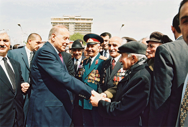 5753_1778064369.jpg