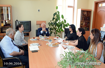 В Институте истории НАНА состоялась встреча с президентом Конгресса азербайджанцев Европы