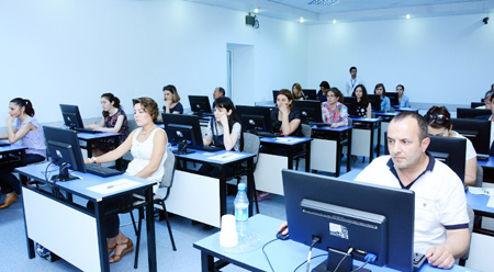 Doktorant və dissertantların informatika fənni üzrə doktorluq imtahanlarına start verildi