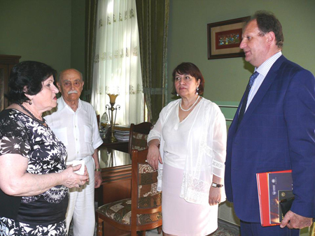 Посол Молдовы в нашей стране посетил Национальный музей истории Азербайджана НАНА