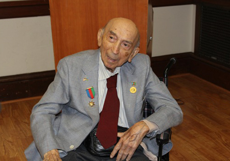 Gold Medal on behalf of Nizami Ganjavi of the Republic of Azerbaijan presented to the notable scientist Lotfi Zadeh