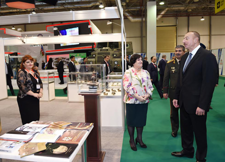 Prezident İlham Əliyev Milli Azərbaycan Tarixi Muzeyinin pavilyonu ilə tanış oldu