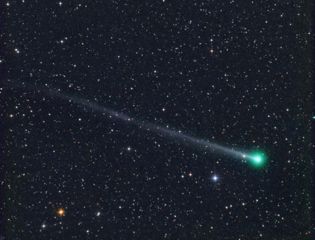 Yaşıl atmosferli komet Yerə yaxınlaşır